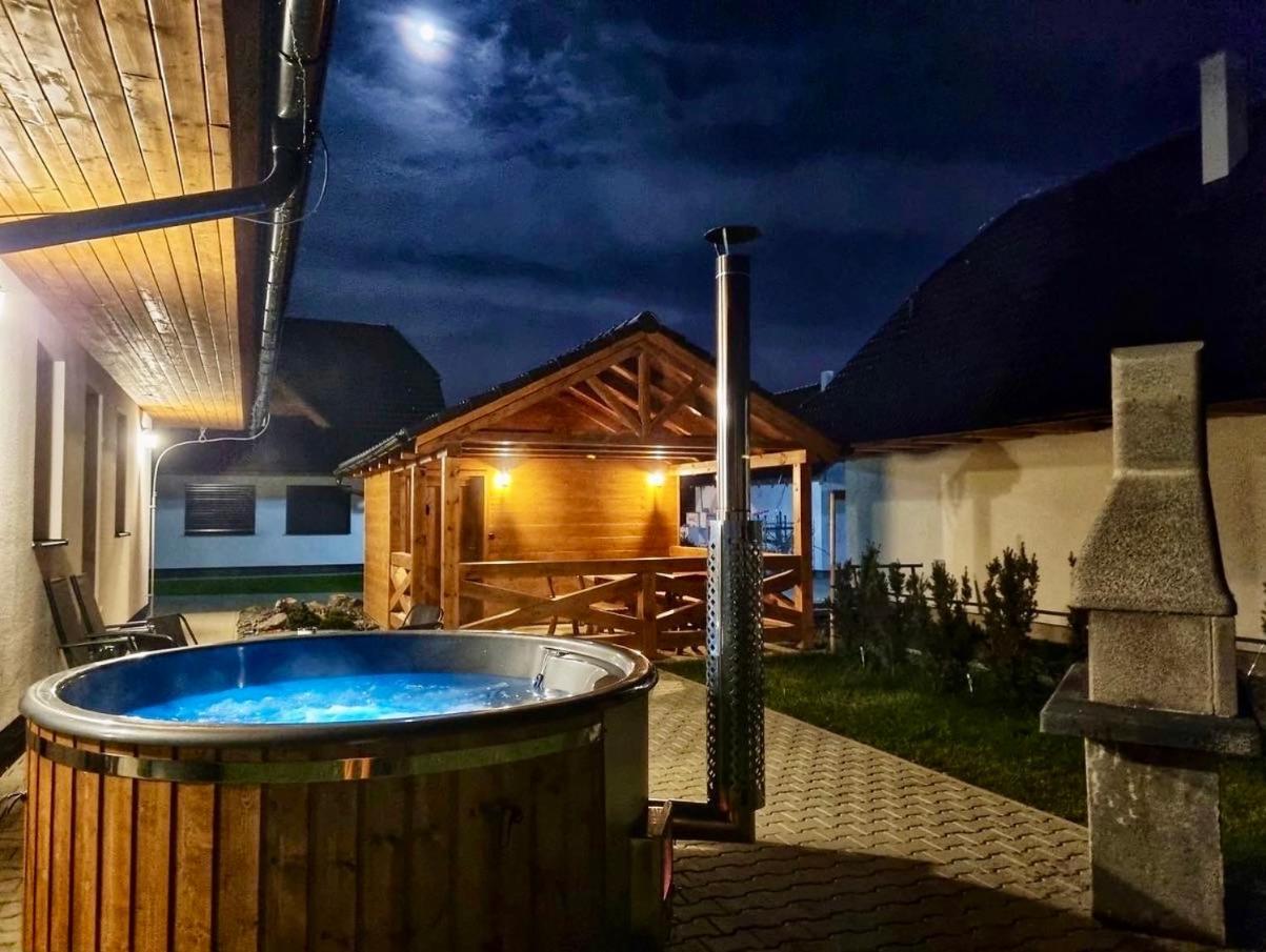 Vila Svistovka Stara Lesna Luaran gambar